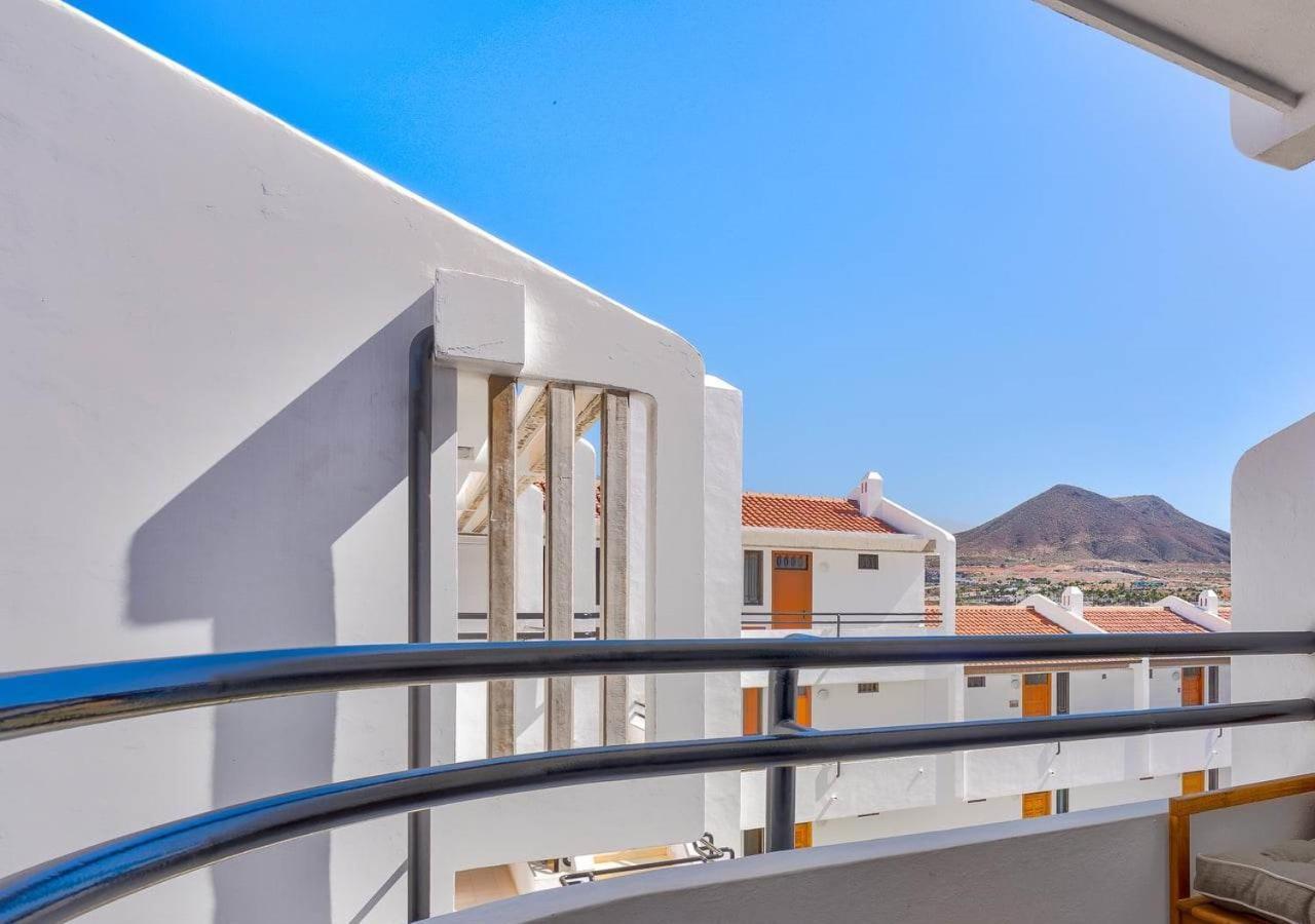 Stylish Flat And Pool With 3 Rooms, Sleeps 6, Los Cristianos Los Cristianos  Exterior foto